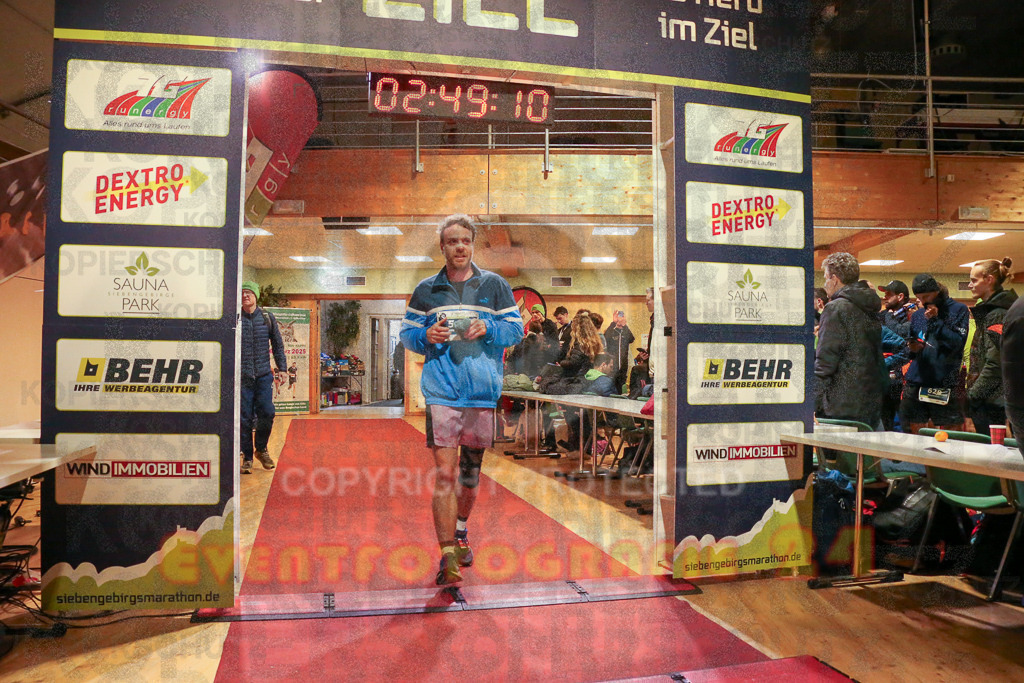241208_1152_EX1_6769 | Sportfotografie im Rhein-Sieg Kreis, Köln, Bonn, NRW, Rheinland Pfalz, Hessen, etc. Unser Tätigkeitsfeld umfasst den Laufsport vom Volkslauf über den Marathon, Duathlon, Triathon bis zum Ultralauf wie Kölnpfad Ultra oder Schindertrail.