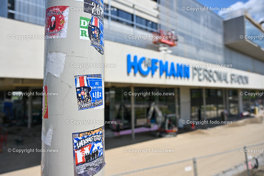 Hofmann Personal Stadion Linz_ 28.06.2023-32 | 28.06.2023, Hofmann Personal Stadion Linz, AUT, im Bild Hofmann Personal Stadion, Schriftzug, Aussen
