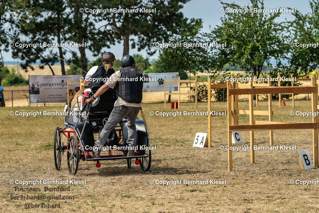 A1B07413 | foto-team-bernhard - Realisiert mit Pictrs.com