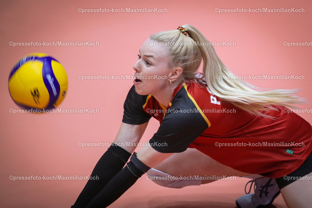 EuroVolley22082302026 | 22.08.2023, CEV EuroVolley 2023, Volleyball-Europameisterschaften der Frauen, Gruppenphase Gruppe C, Tag6, CASTELLO Düsseldorf: Deutschland vs. Tschechien. Anna POGANY (GER)