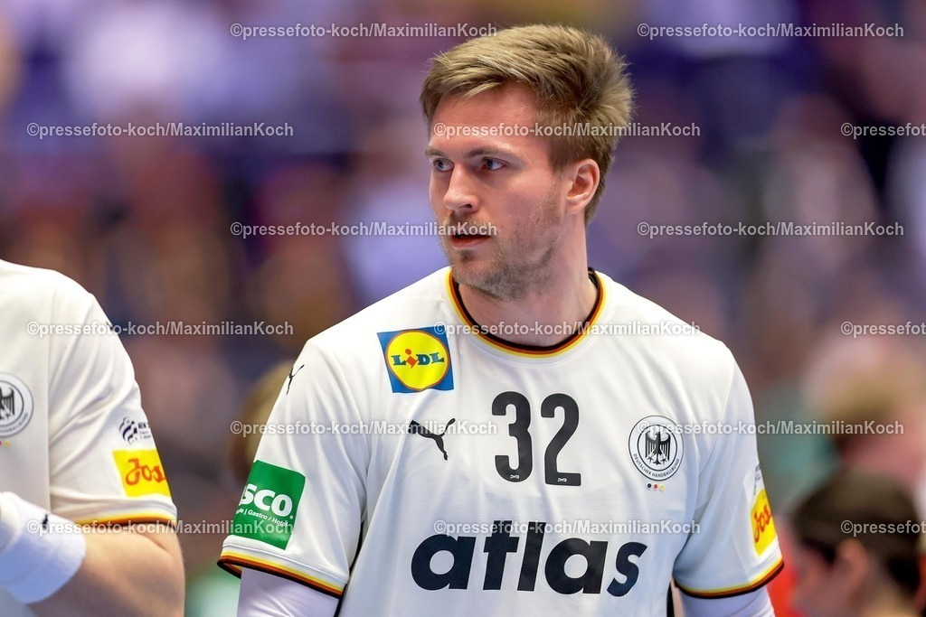 EHF15012602147 | 15.01.2026, Handball, Men's EHF EURO 2026, Deutschland - Österreich, Jyske Bank Boxen in Herning, Dänemark, Preliminary Round:  Franz Semper (Germany #32) 