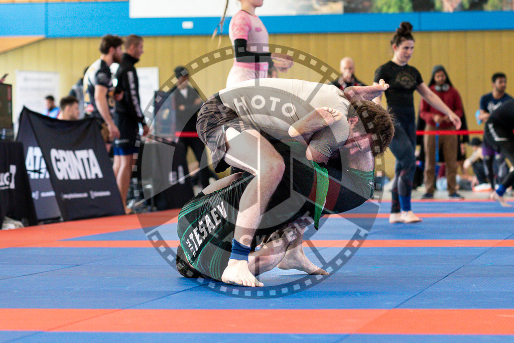 20250510PBB4297 | Athletes compete during the JJLG Berlin Open Jiu-Jitsu Championship on May 10, 2025 in Berlin, Germany. © Chiara Dazi / photoblackbelt