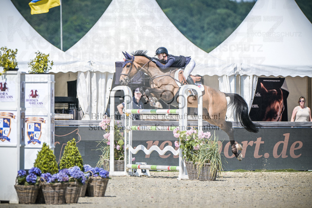DOS_5608 | Entdecke hochwertige Reitturnierfotos von Foto Oger. Professionell, emotional und authentisch – jetzt Lieblingsmomente im Shop bestellen.Deutschlandweite Turnierfotografie. - Realisiert mit Pictrs.com