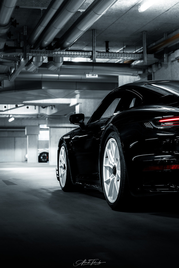 911 Turbo 992 | Entdecken Sie die faszinierende Welt von Alexander Tschuncky Arts: Kreative Fotografie, atemberaubende Automobilkunst und hochwertiger Bilderdruck. Lassen Sie sich inspirieren! - Realisiert mit Pictrs.com