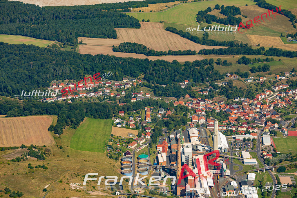Neue Luftbildaufnahme der Stadt Unterbreizbach - Das Luftbild wurde 2025 vom UL-Flugzeug heraus erstellt ( keine Drohnenaufnahme ) - Hochauflösende Luftaufnahme - für Wandbilder und großformatige Ausdrucke geeignet. Das besondere Geschenk!Hier alle&nbsp;Infos zur Lizenzierung der LuftaufnahmeWir fliegen auch dieses Jahr wieder in Ihre Region um Luftbilder zu erstellen.- Luftbild anfragen