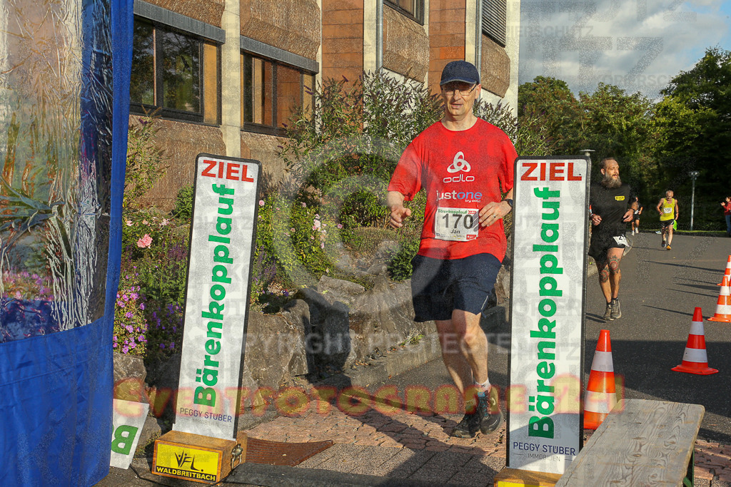 250801_1918_EX1_7569 | Sportfotografie im Rhein-Sieg Kreis, Köln, Bonn, NRW, Rheinland Pfalz, Hessen, etc. Unser Tätigkeitsfeld umfasst den Laufsport vom Volkslauf über den Marathon, Duathlon, Triathon bis zum Ultralauf wie Kölnpfad Ultra oder Schindertrail.
