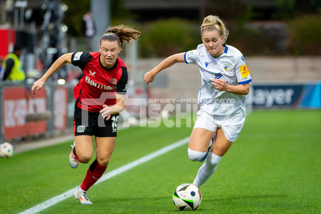 20241007NSZ_9745 | Synne Skinnes Hansen (Bayer Leverkusen,No.10) im Zweikampf mit Melina Reuter (Carl Zeiss Jena,No.07)DEU, Leverkusen, 07.10.2024 Fußball, Frauen, Google Pixel Frauen-Bundesliga, Saison 2024/2025, 5. Spieltag, Bayer 04 Leverkusen - FC Carl Zeiss JenaDIE DFB-RICHTLINIEN UNTERSAGEN JEGLICHE NUTZUNG VON FOTOS ALS SEQUENZBILDER UND/ODER VIDEOÄHNLICHE FOTOSTRECKEN - Realisiert mit Pictrs.com