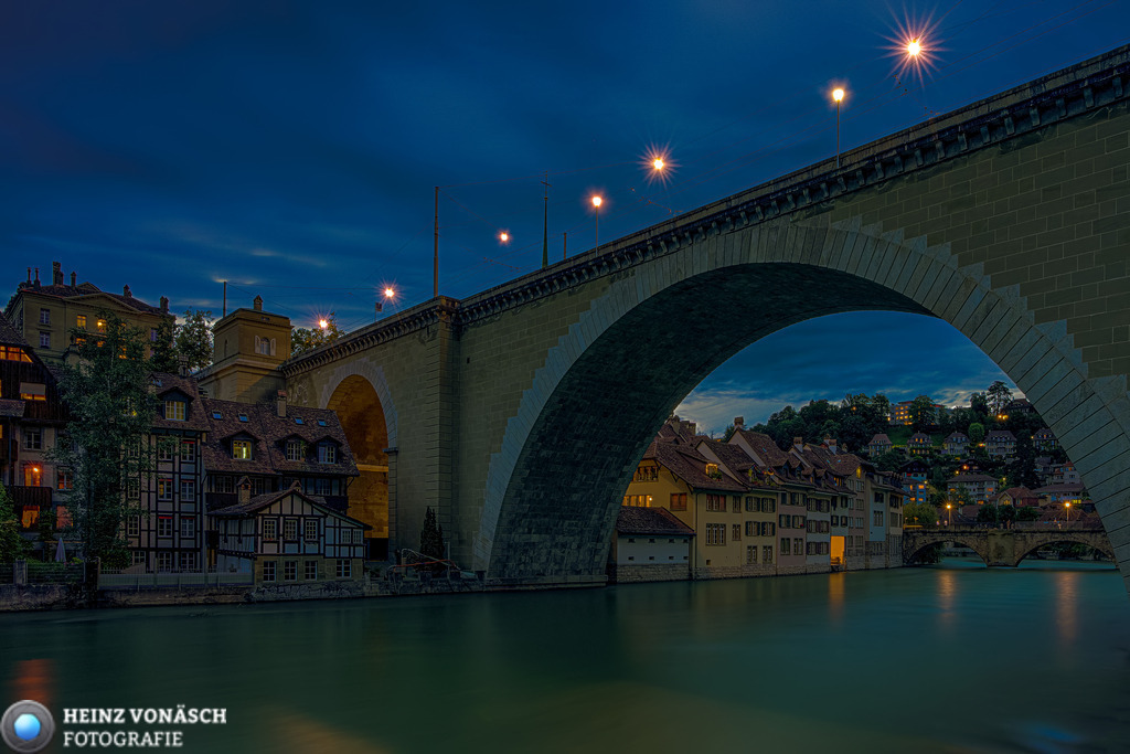 Bern_0039 | Alle Bilder von Heinz Vonäsch Fotografie können alle zu günstigen Preisen gekauft werden! Download der Bilder, Ausdrucke, Postkarten, Tassen T-Shirts, Kalender, Alu- Dibond usw. - Realisiert mit Pictrs.com