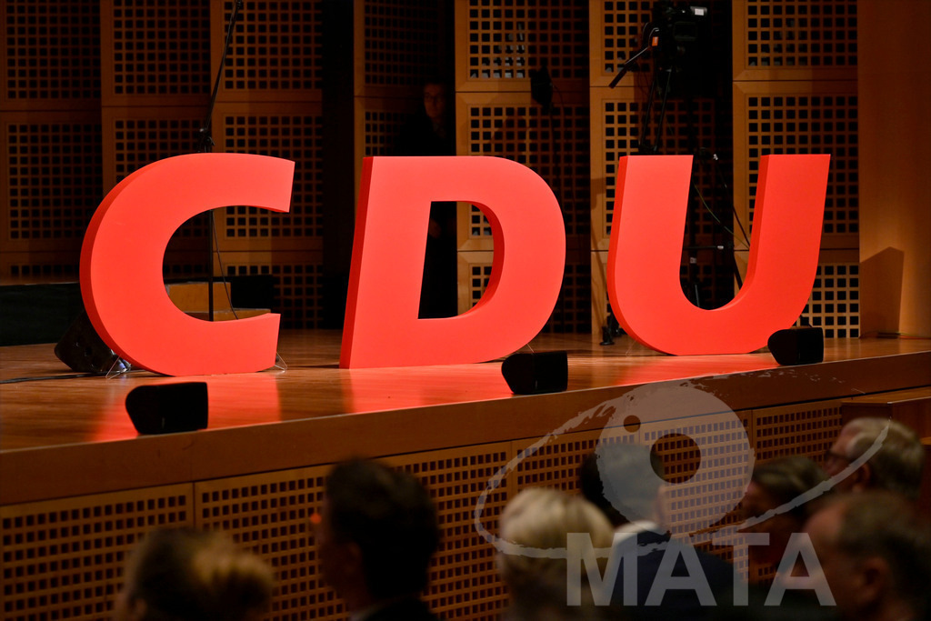 _DWI0451 | MATA IndoCon - Realisiert mit Pictrs.com