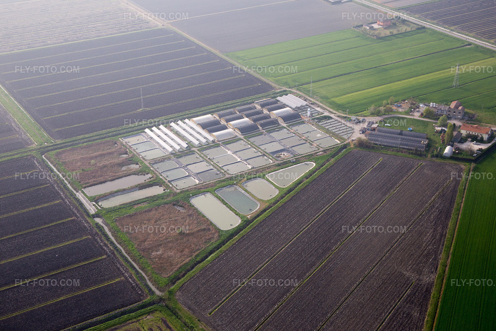 Aerial view: View of the town in Codigoro in the state Ferrara, Italy.Photo: IMG_087318.jpg taken on 04/05/2016 by Werner Riehm/FLY-FOTO.comResolution of the original: 5472 x 3648 px
