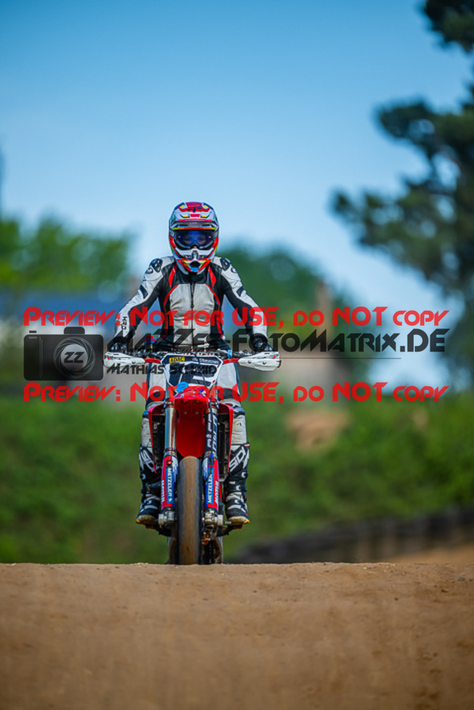 MaZZes_FotoMatrix_220528_5521 | Fotograf Mathias Schmid
Sportfotograf,
Eventfotograf,
Hochzeitsfotograf,
Portraitfotograf