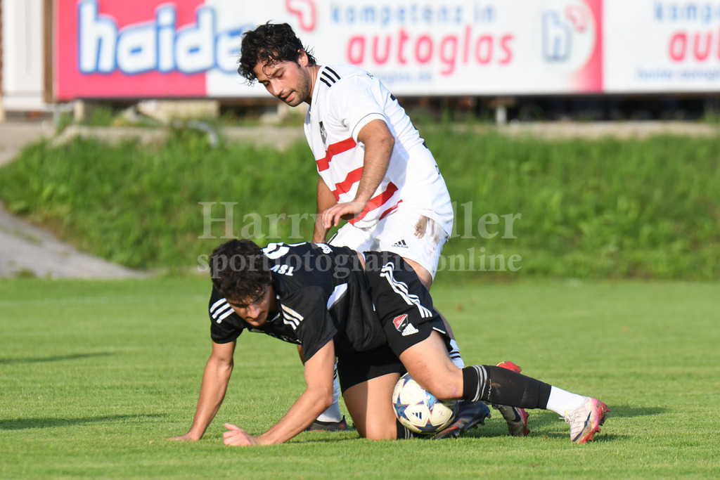 TSV Seebach : ASV Burglengenfeld | Fabian Schwingenschlögl (TSV Seebach #3) Neuzugang SpVgg Niederalteich kämpft um jeden Ball - Realisiert mit Pictrs.com