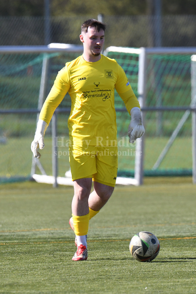 SpVgg GW Deggendorf : SV Hofkirchen | Lukas Groll (SpVgg GW Deggendorf #1) - Realisiert mit Pictrs.com