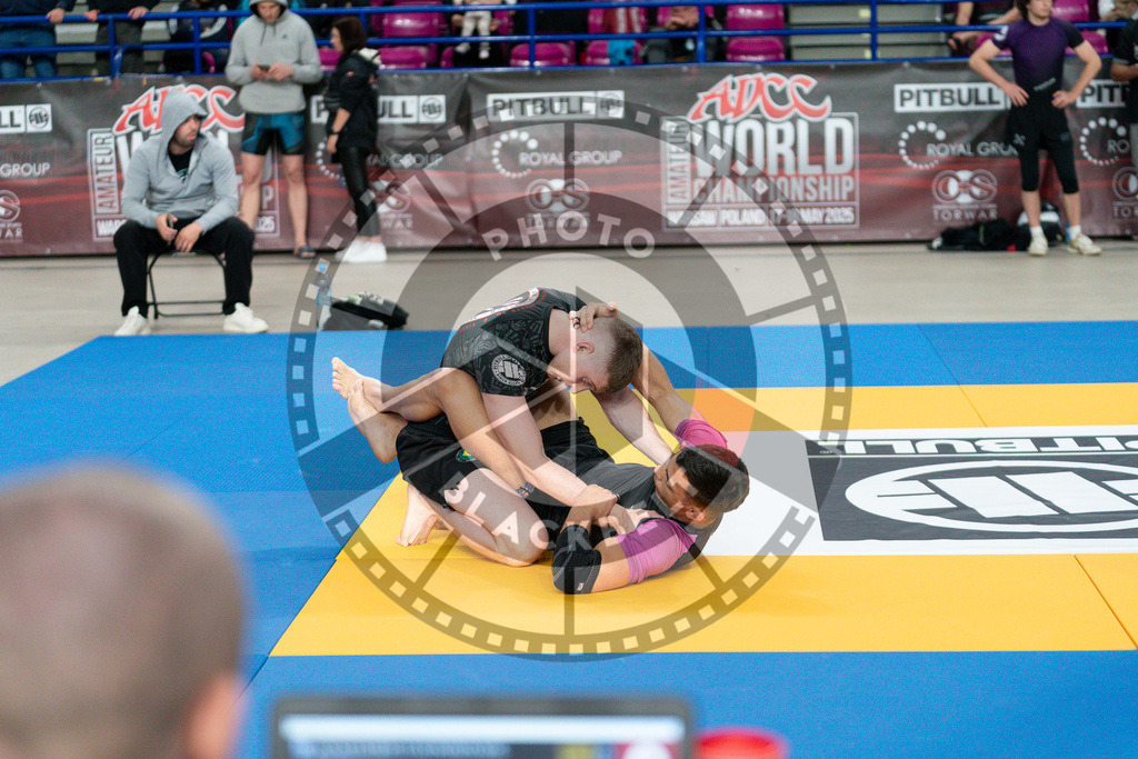 20250517PBB1034 | Athletes compete during the first day of the ADCC Amateur World Championship on May 15, 2025 in Warsaw, Poland. © Chiara Dazi / photoblackbelt