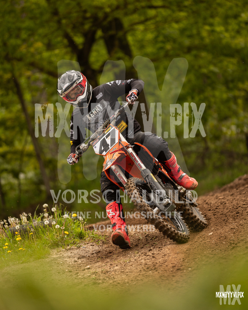 866A5876 | mxndyyvipix