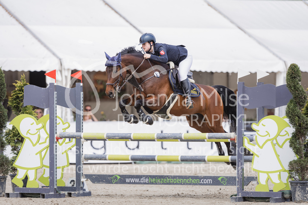 230519_MayDays_A2-Spr-U25-324 | Deine schönsten Turniermomente als professionelle Fotos! Entdecke hochwertige Pferdesport-Fotografie im Online-Shop. Jetzt Fotos finden & bestellen!