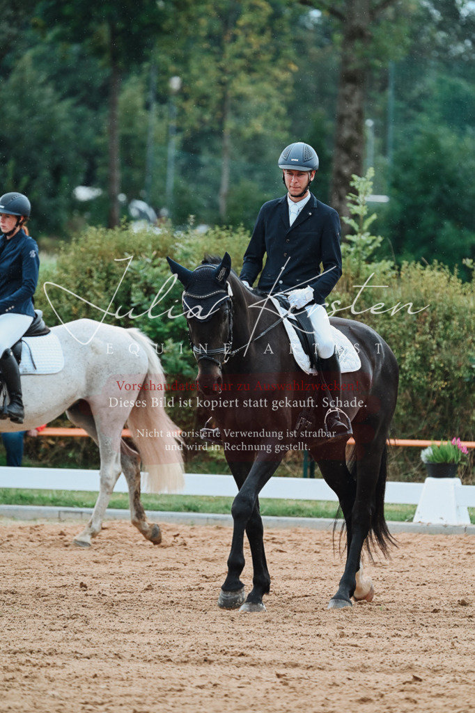 DSC_7243 | Pferde- und Turnierfotografie in Westsachsen. Pferdeportraits, Auftragszeichnungen und intuitive Kunst.