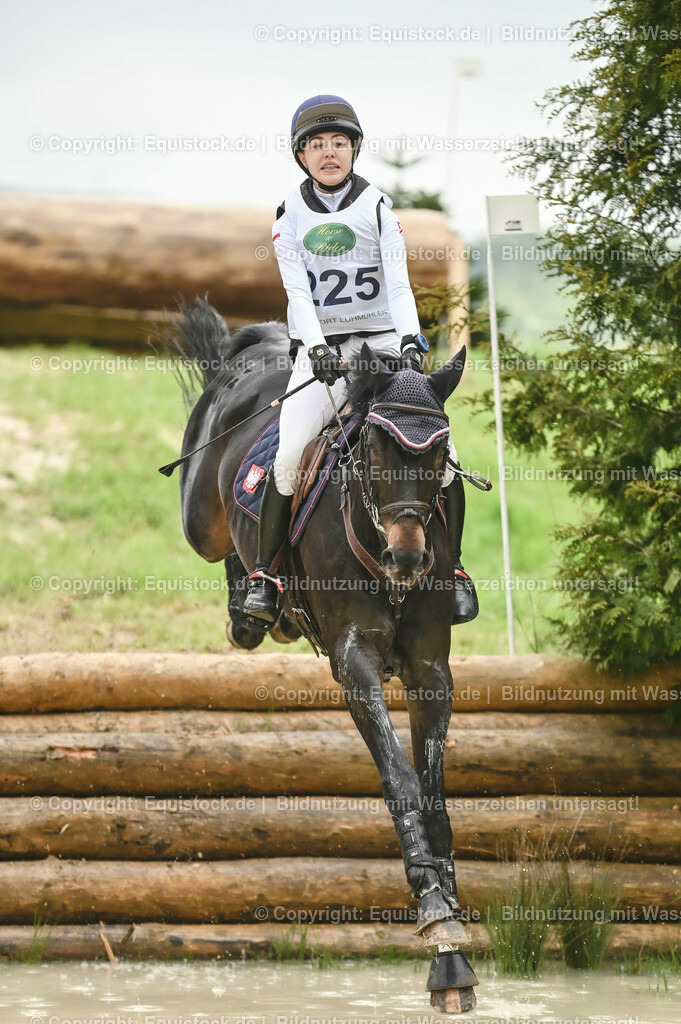 20230513_CCI2_Section2_Gelände_0395 | equistock