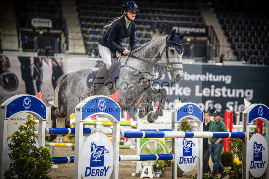 DOS_0977 | Entdecke hochwertige Reitturnierfotos von Foto Oger. Professionell, emotional und authentisch – jetzt Lieblingsmomente im Shop bestellen.Deutschlandweite Turnierfotografie. - Realisiert mit Pictrs.com