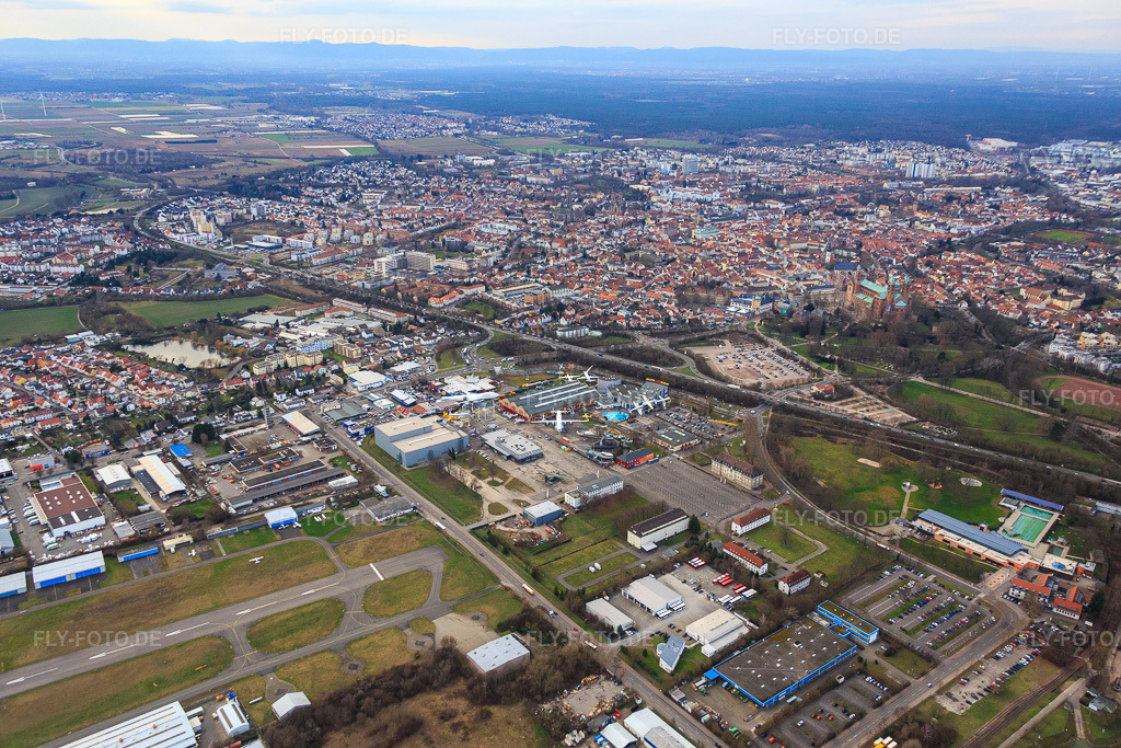 Luftbild: Verlauf der B39 südlich von Speyer in Speyer im Bundesland Rheinland-Pfalz in Deutschland. Foto: IMG_086113.jpg vom 12.02.2016 durch Werner Riehm/FLY-FOTO.de