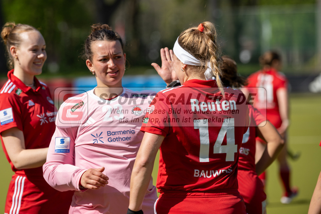 SFE_20250412_0030 | Köln, Deutschland, 12.04.2025:  Hockey 1. Bundesliga Damen Rot-Weiss Köln - Harvestehuder THC im KTHC Stadion Rot-Weiss Köln Tennis and Hockey Club am 12.04.2025 in Köln, Deutschland. (Foto von Stephan Fehrmann)Köln, Germany, 12.04.2025: Hockey 1. Bundesliga Damen Rot-Weiss Köln - Harvestehuder THC in KTHC Stadion Rot-Weiss Köln Tennis and Hockey Club at 12.04.2025 in Köln, Deutschland. (Foto from Stephan Fehrmann)