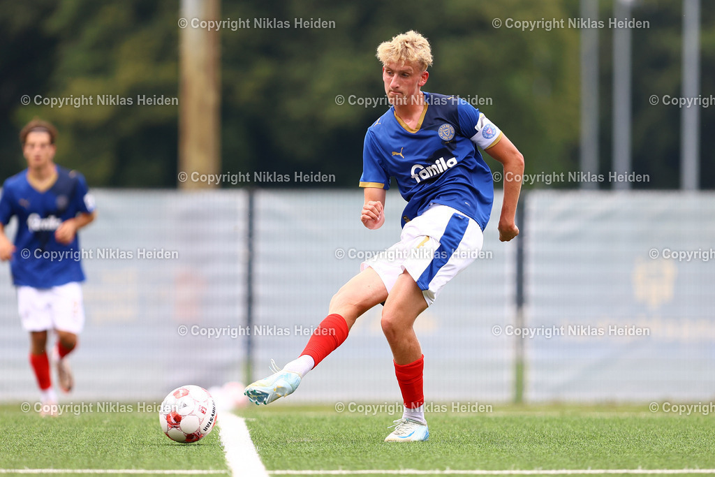 NH_HamburgerSVU21_HolsteinKielU23_Testspiel_20072025 | #4 Caspar Medlin (Holstein Kiel U23)Fußball I Herren I Testspiel I Saison 2025-2026  I Hamburger SV U21 - Holstein Kiel U23 I 20.07.2025 I Alexander-Otto-Akademie
