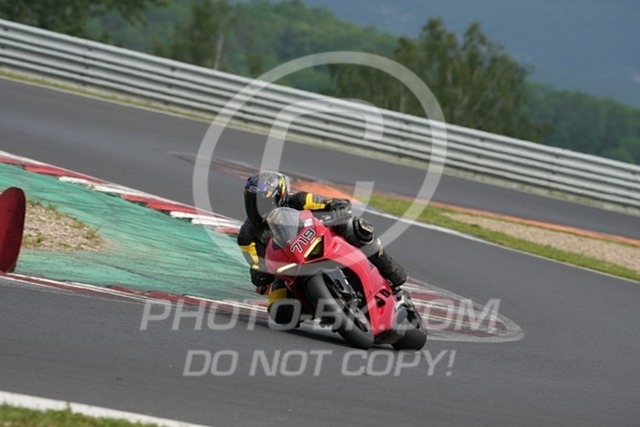 2024_05_24_PBK_14808 | Sportfotografie; SlowMotion; Video; Rennstrecke; Hafeneger; Speer; Racing; RSE; BMW; CBO; Trackday; Motorsportarena; Hockenheimring; Brno; Most; Barcelona; Valencia