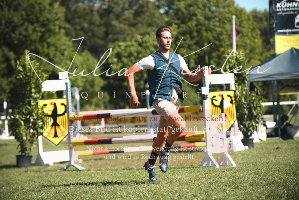 DSC_7570 | Pferde- und Turnierfotografie in Westsachsen. Pferdeportraits, Auftragszeichnungen und intuitive Kunst.