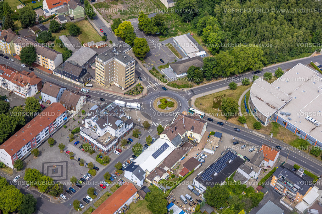Castrop-Rauxel220706684 | Luftbild, Ortszentrum Schwerin mit Kreisverkehr, Edeka Supermarkt, Lidl Supermarkt, DITIB-Moschee, Schwerin, Castrop-Rauxel, Ruhrgebiet, Nordrhein-Westfalen, Deutschland