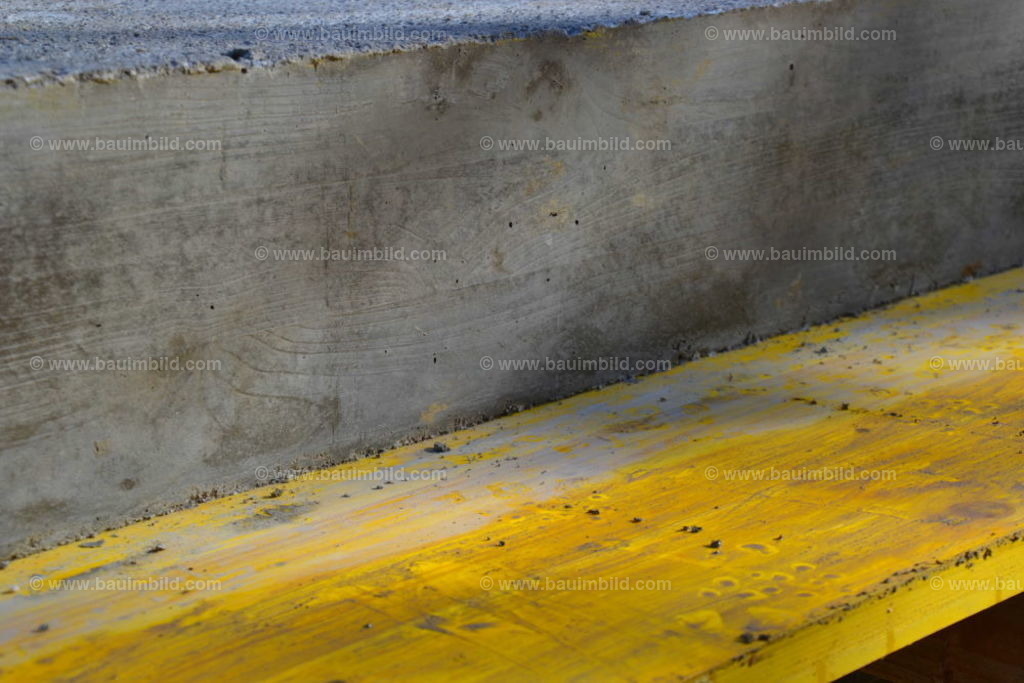 bib-lg04-betonarbeiten-0455 | Nach LV-Leistungsgruppen sortierte Detailfotos über den Bau eines Hauses. Alle Hausbau-Bilder direkt vom Urheber und Autor der Website Haus-Selber-Bauen.com