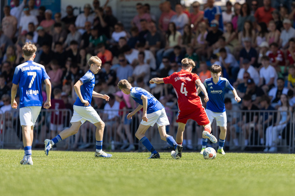Fußball I Männer I 40. Pfingscup Hollage I 13277 | realhellocedii - Realisiert mit Pictrs.com