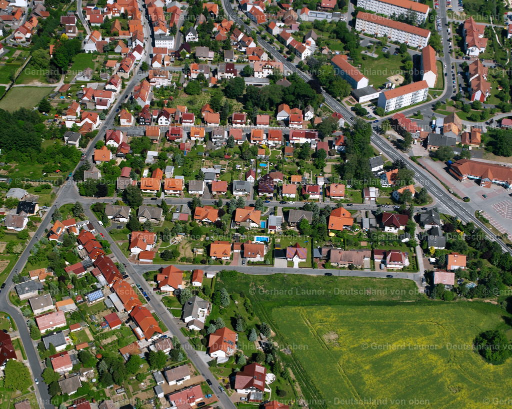 2634474 | LEINEFELDE 09.06.2006 Wohngebiet einer Einfamilienhaus- Siedlung  in Leinefelde im Bundesland Thüringen, Deutschland // Single-family residential area of settlement  in Leinefelde in the state Thuringia, Germany Foto: Gerhard Launer
