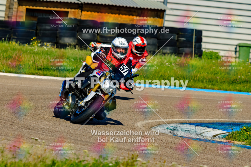 057-1734 | Hier findet Ihr Bilder von Touristenfahrten auf der Nürburgring Nordschleife oder von anderen Veranstaltungen die ich besucht habe. Viel Spass beim Durch Schauen 