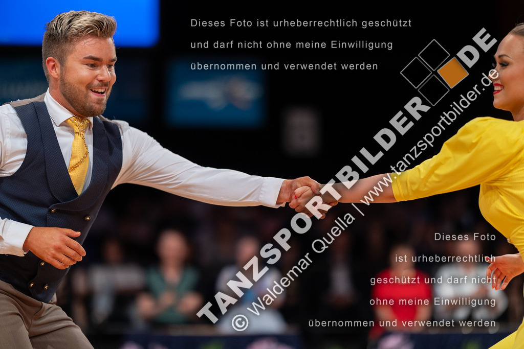 20230812-15113 | Hier finden Sie Tanz Bilder vom Latein und Standard Formationen tanzen. Sportbilder vom Tanzsport. Schöne Fotos und von Weltmeisterschaft, Europameisterschaft, Bundesliga, Regionalliga, Oberliga und Landesliga sowie von GOC Stuttgart, DanceComp, WM Bremen