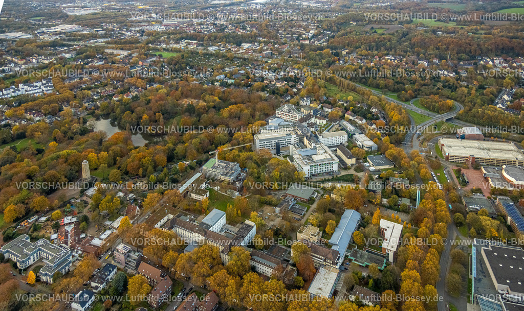 Bochum231102679 | Luftbild, Krankenhaus St. Josef-Hospital - katholisches Klinikum Bochum mit Baustelle Neubau, Tierpark und See im Stadtpark mit historischem Bismarckturm und herbstlichen Laubbäumen, Parkhotel Bochum by stays, Ortsansicht Grumme, Bochum, Ruhrgebiet, Nordrhein-Westfalen, Deutschland