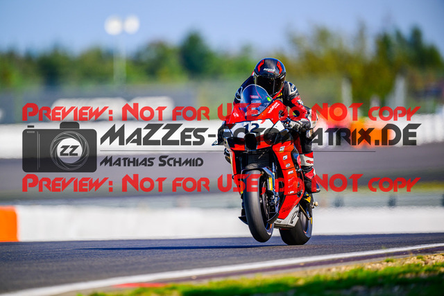 MaZZes_FotoMatrix_240901_6007705_5877 | STK1000