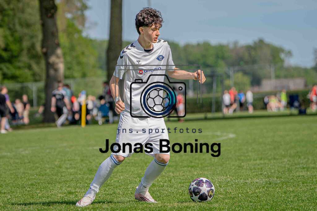 Fußball I C-Junioren I Saison 2025-2026 I Pfingsturnier Langförden I 13187 | jns.sportfotos - Realisiert mit Pictrs.com