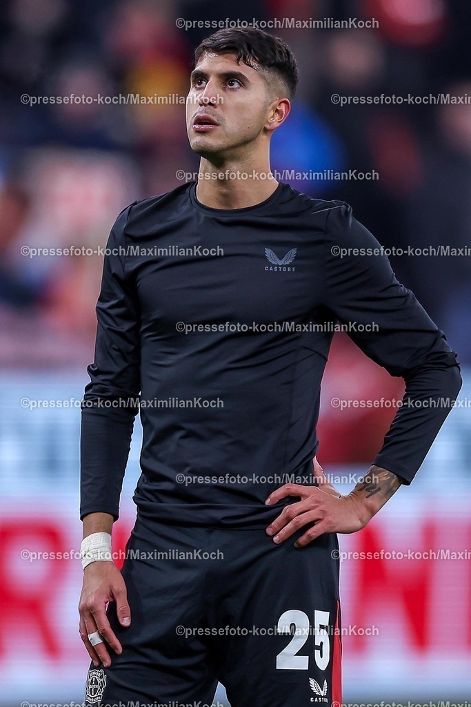 Lev02022502258 | 02.02.2025, Fußball, Bayer 04 Leverkusen - TSG 1899 Hoffenheim, 1. Fußball Bundesliga, 20. Spieltag, BayArena, Saison 2024 2025: Exequiel Palacios (Bayer04 Leverkusen #25)DFB regulations prohibit any use of photographs as image sequences and or quasi-video.