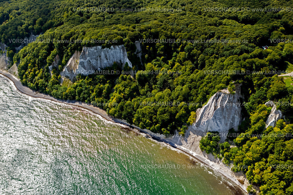 Ruegen12083157JasmundKoenigsstuhl | Luftbild, Kreidefelsen, Nationalpark Jasmund, Grosse Stubbenkammer, Kleind Stubbenkammer, Königsstuhl, Aussichtsplattform,  Sassnitz, Insel Rügen, Mecklenburg-Vorpommern, Deutschland, Europa