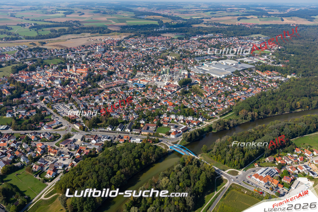 Aktuelles Luftbild von Moosburg  - Die Luftaufnahme wurde 2020 mittels UL-Flugzeug erstellt ( keine Drohne ) - hochauflösende Kamera-Systeme von  Canon -Beste Qualität - Für grossformatige Ausdrucke geeignet. Die Geschenkidee !
