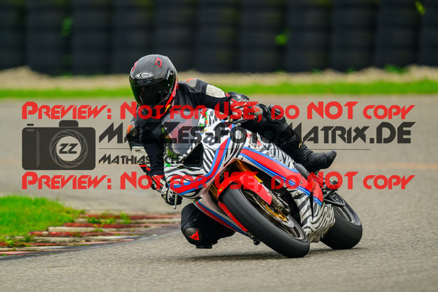 MaZZes_Fotomatrix_20241003_6007705_3033 | GRUEN