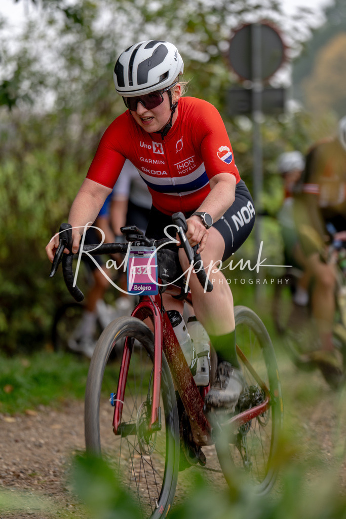 Ralf Eppink Photography 20251011_DSC01354 | Sportfotografie, Eventfotografie, Porträtfotografie, Radsport Fotograf, Triathlon Fotograf, Düsseldorf Fotograf, Köln Fotograf, Actionfotografie, Teamfotografie, Peoplefotografie, Business Portraits, Veranstaltungsfotografie, Reportagefotografie - Realisiert mit Pictrs.com