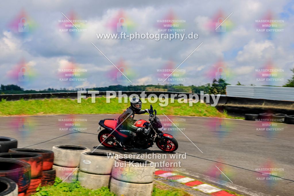 _TCM3341 | Hier findet Ihr Bilder von Touristenfahrten auf der Nürburgring Nordschleife oder von anderen Veranstaltungen die ich besucht habe. Viel Spass beim Durch Schauen 