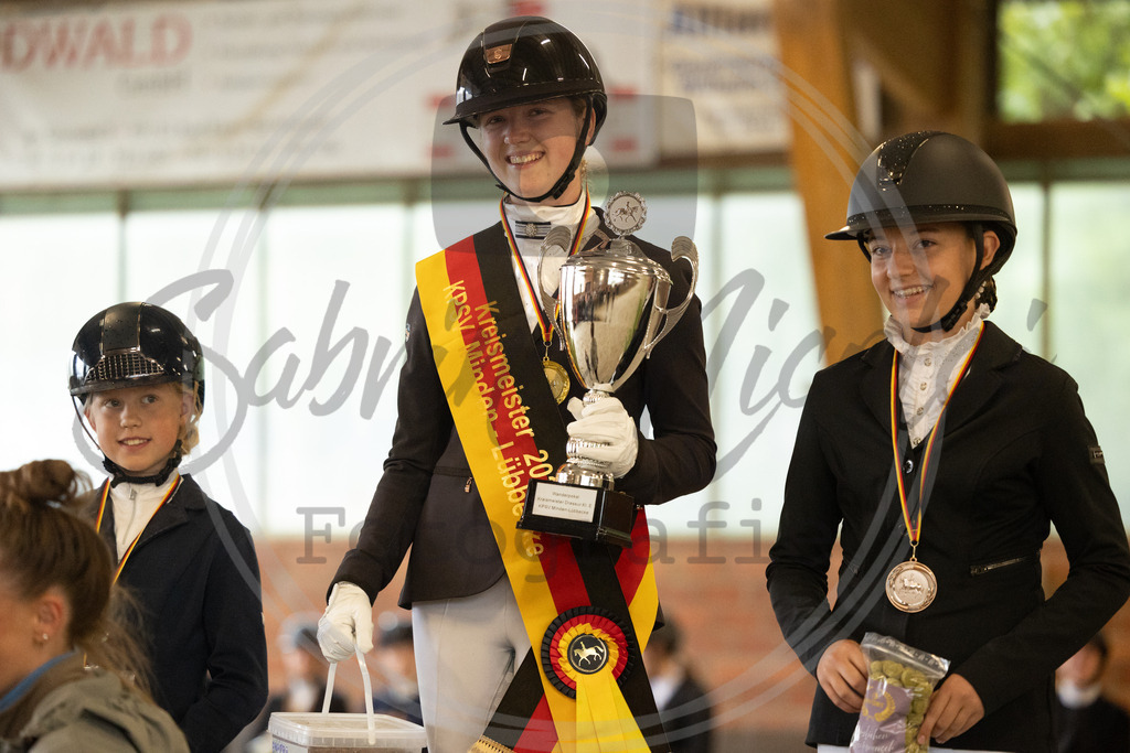 994A2703 | sabrinanicolaifotografie - Realisiert mit Pictrs.com