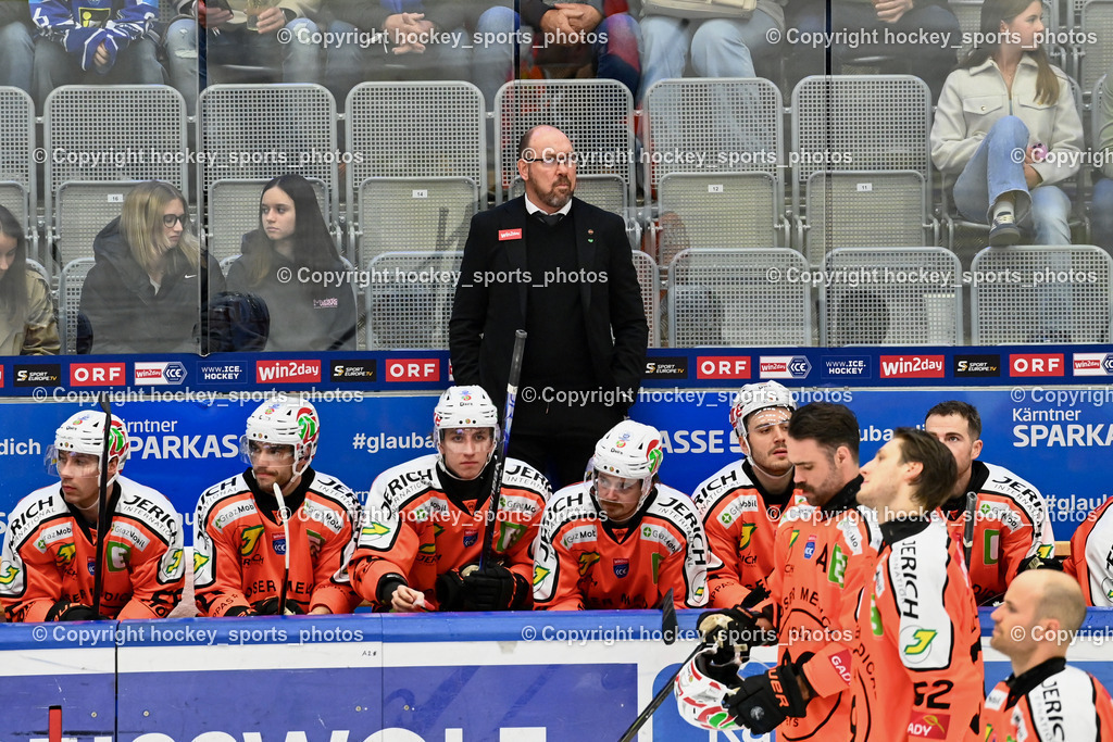 EC IDM WÄRMEPUMPEN VSV vs. MOSER MEDICAL GRAZ99ERS | Spielerbank Graz 99ers, Headcoach Graz 99ers Daniel Lacroix, EC IDM WÄRMEPUMPEN VSV vs. MOSER MEDICAL GRAZ99ERS, EC IDM WÄRMEPUMPEN VSV vs. MOSER MEDICAL GRAZ99ERS am 12.03.2026 in Villach (Stadthalle Villach), Austria, (Photo by Bernd Stefan)
