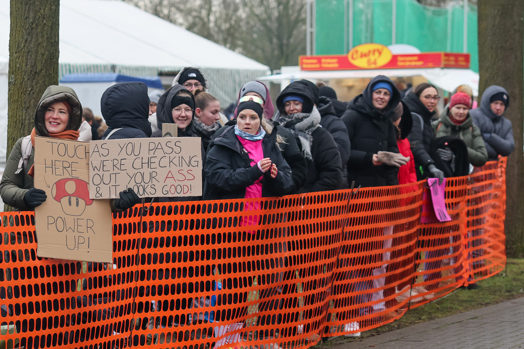 top-top.de-20260104-209 | Foto, Video, Fotografie, Videografie, Fotobox, DJ, Discjockey, Musik, Musikbox, Veranstaltung, Photobooth, Amazon, Ebay, Buchtipp, Bestseller, Autor, Verlag, Buch, Wesel, Hamminkeln, NRW, Dinslaken, Rees, Drohne, Hochzeit, Party, Fotobox, Wesel, Fotograf