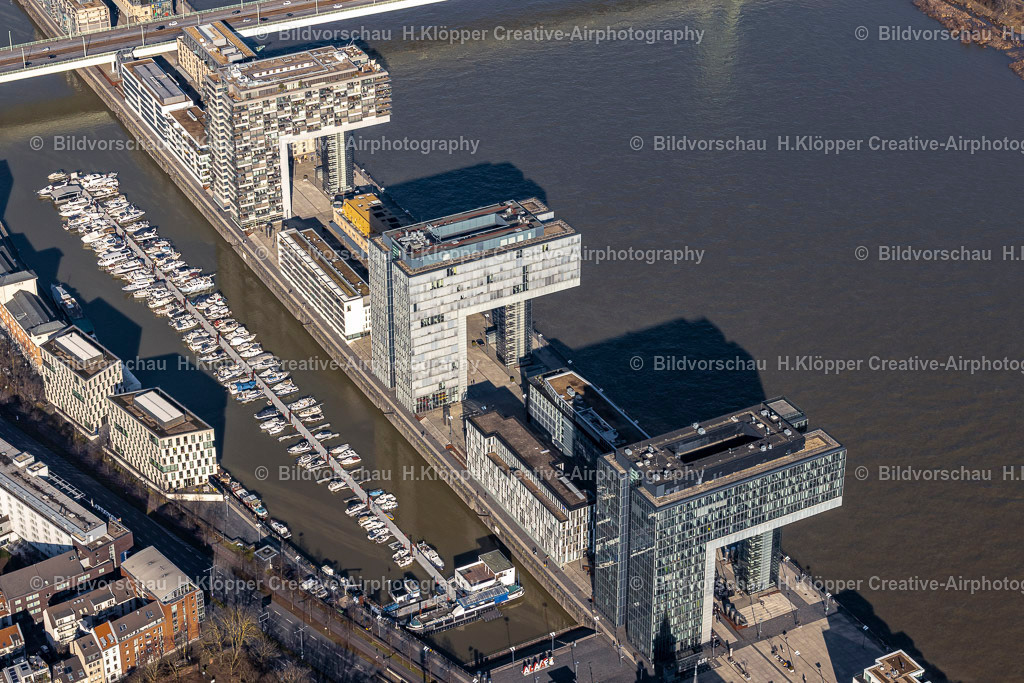 Luftbilder Köln-6863 | Luftaufnahme Wohngebiet einer Mehrfamilienhaussiedlung " Kranhäuser " am Ufer- und Flussverlauf des Rhein - Realisiert mit Pictrs.com