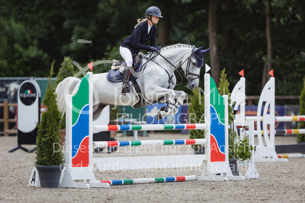 220705_Mühlen_SprPf-A3-362 | Late Entry Mühlen
05.07.2022
03 Springpferde-A**, 4-6jährige Pferde