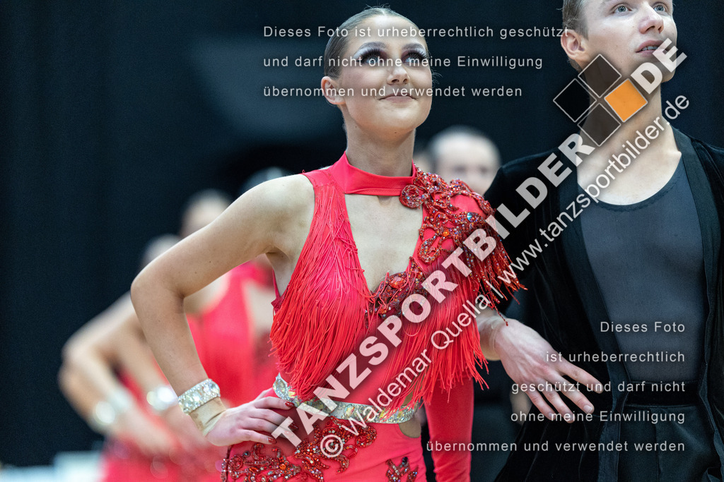 20240406-11018 | Hier finden Sie Tanz Bilder vom Latein und Standard Formationen tanzen. Sportbilder vom Tanzsport. Schöne Fotos und von Weltmeisterschaft, Europameisterschaft, Bundesliga, Regionalliga, Oberliga und Landesliga sowie von GOC Stuttgart, DanceComp, WM Bremen
