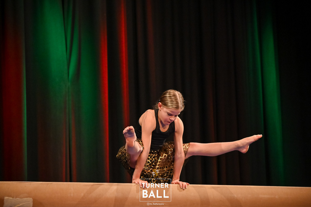 DSC_8881 | "Fussifoto.com – Ihr Ansprechpartner für hochwertige Fotografie! Entdecken Sie kreative Bilder und professionelle Dienstleistungen. Kontaktieren Sie uns für Ihre Projekte!"